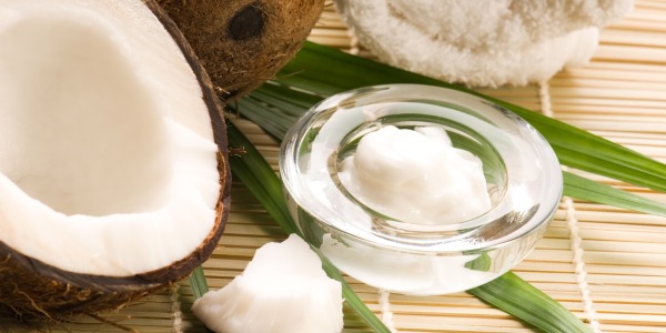 Cold-pressed coconut oil Extra Virgin as the basis of life, properties